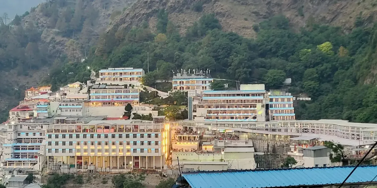 Srinagar Tour Packages & Sightseeing | Arivo Holidayss